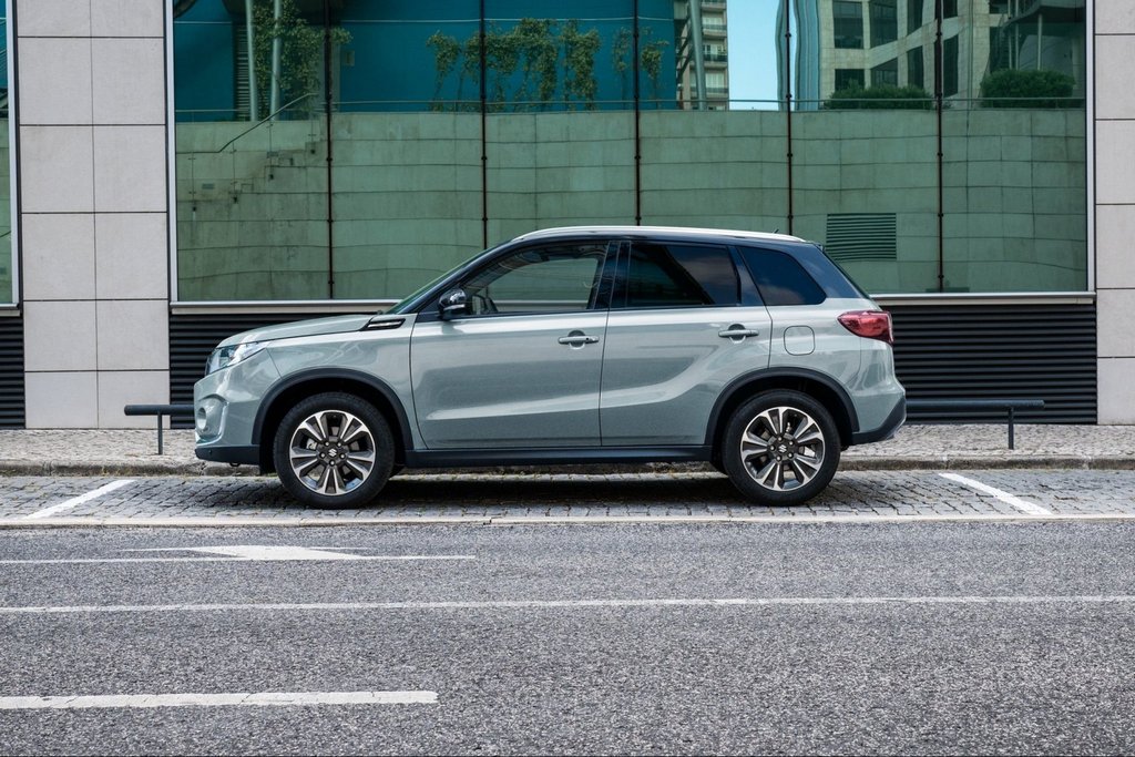 Recenzia kompaktného crossoveru Suzuki Vitara