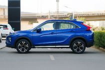 Mitsubishi Eclipse Cross 2017– OmsaLine bočné lišty dverí (4 ks, nerez) fotografia 3