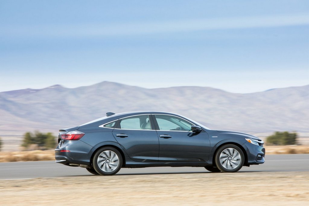 Tretia generácia hybridného sedanu Honda Insight