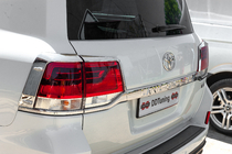 Toyota Land Cruiser 200 2007–2021 Chrómové kryty zadných svetiel (2015+, 4-dielne, plastové) fotografia 1