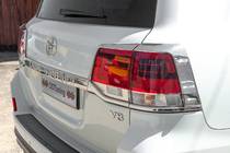 Toyota Land Cruiser 200 2007–2021 Chrómové kryty zadných svetiel (2015+, 4-dielne, plastové) fotografia 3