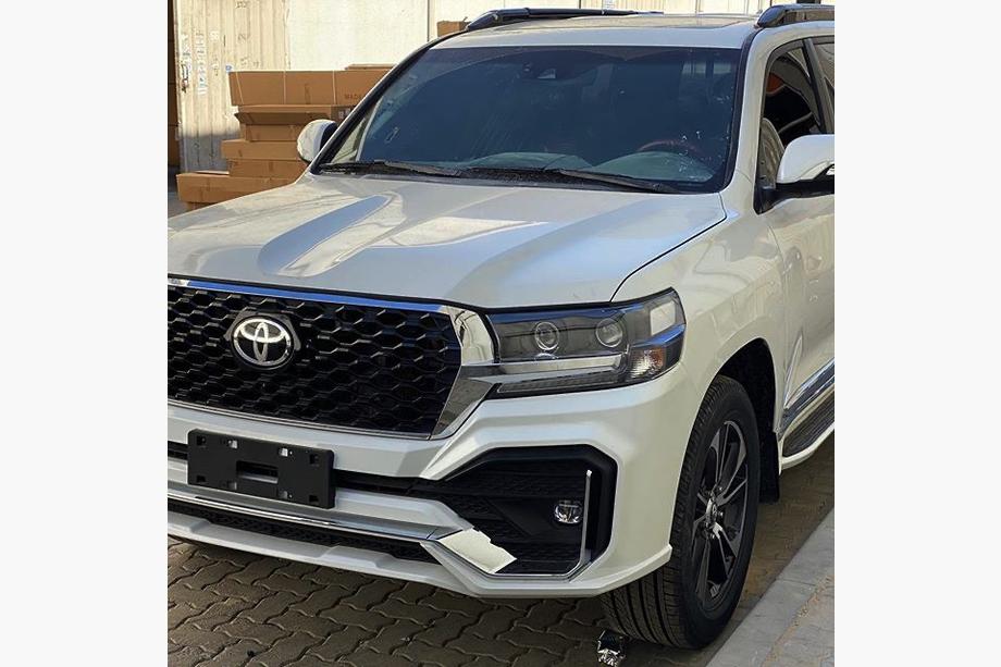 Toyota Land Cruiser 200 2007–2021 Kompletná sada bodykitu 2016↗ (TRD EWAN 2023) Image