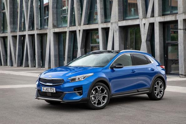 Recenzia zvýšeného crossoverového hatchbacku KIA Xceed
