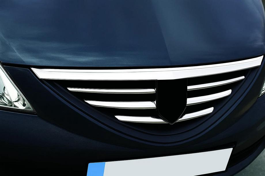 Dacia Logan MCV 2004–2014 Nerezové lišty na prednú masku 2004-2008 (nerez) Carmos - turecká oceľ Image