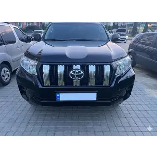 Chrómové lišty na masku chladiča (2017-2023) Toyota Land Cruiser Prado 150 2009–2023 fotografia 1