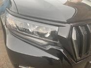 Toyota Land Cruiser Prado 150 2009–2023 Maska chladiča 2017↗ LED (Zeus Black, s Black obočím) fotografia 6