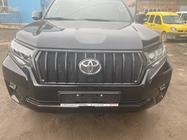 Toyota Land Cruiser Prado 150 2009–2023 Maska chladiča 2017↗ LED (Zeus Black, s Black obočím) fotografia 11