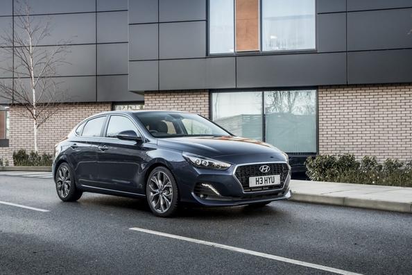 Test kompaktného liftbacku Hyundai i30 Fastback