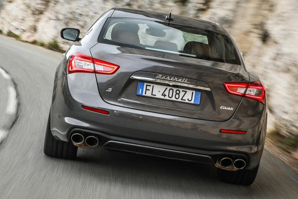 Recenzia športového sedanu Maserati Ghibli Fotografia 7