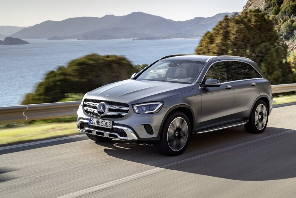 Recenzia prémiového crossoveru Mercedes-Benz GLC-Class