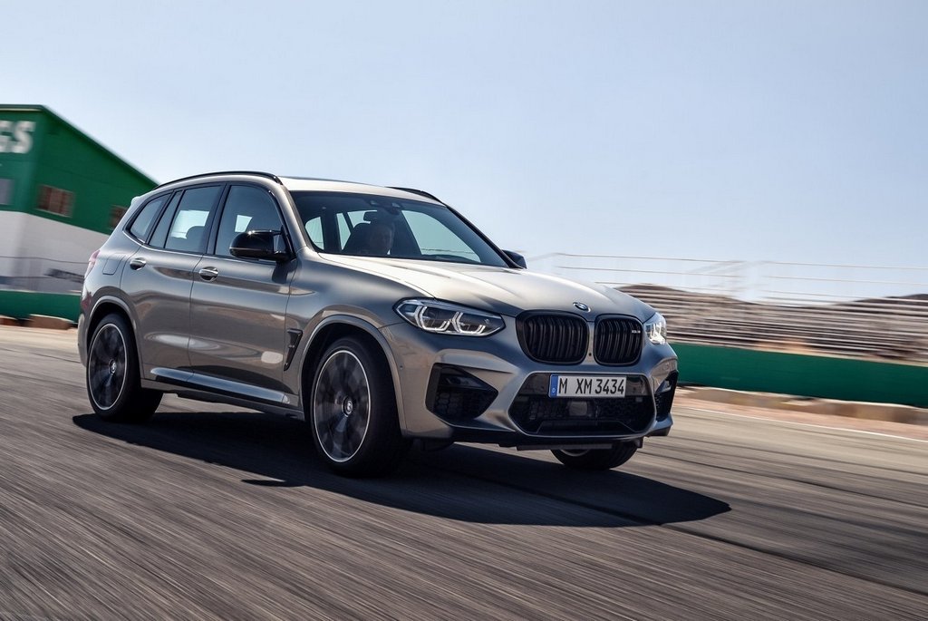 Nabitý crossover BMW X3 M s pohonom všetkých kolies