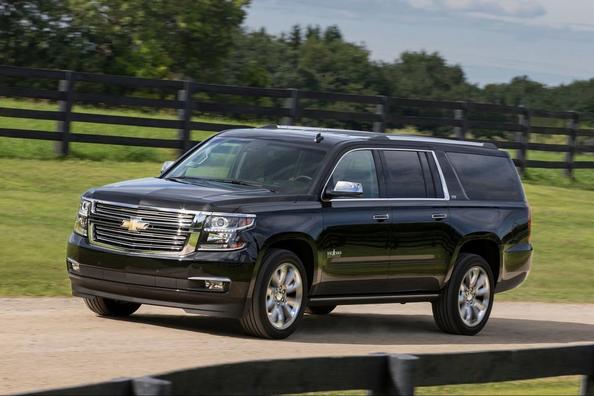 Recenzia veľkorozmerného SUV Chevrolet Suburban Fotografia 2