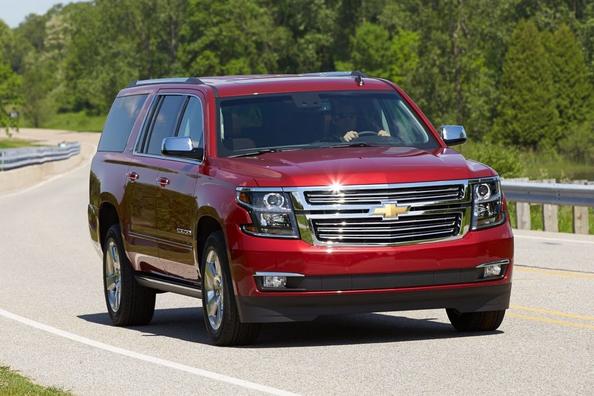 Recenzia veľkorozmerného SUV Chevrolet Suburban Fotografia 4