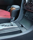 Toyota Land Cruiser 200 2007–2021 Hlavica radiacej páky (čierna koža + svetlé drevo) fotografia 4