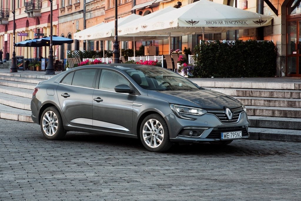 Recenzia sedanu Renault Megane štvrtej generácie