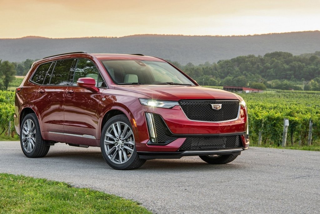 Recenzia plnohodnotného crossoveru Cadillac XT6