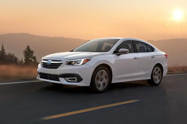 Prehľad siedmej generácie sedanu Subaru Legacy
