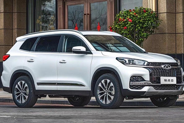 Recenzia stredne veľkého crossovera Chery Tiggo 8