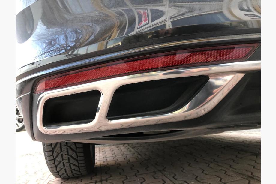 Volkswagen Passat B8 2015–2023 Nerezové kryty koncoviek výfuku Carmos SD/SW (2019+, 3 ks) Fotografia 3