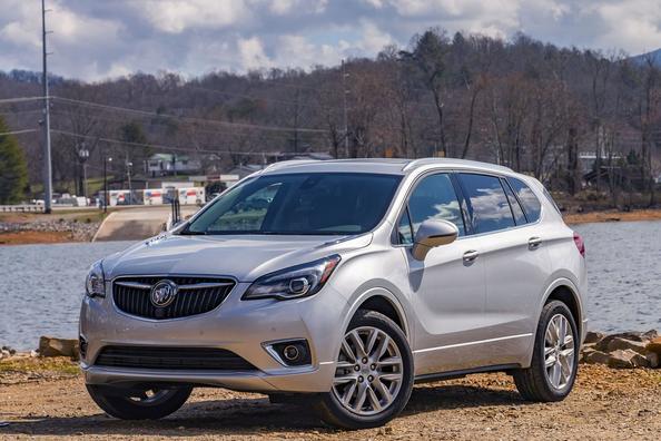 Recenzia modernizovaného crossovera Buick Envision