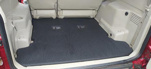 Mitsubishi Pajero Wagon IV 2006–2021 Vanička do kufra (EVA, čierna) fotografia 1