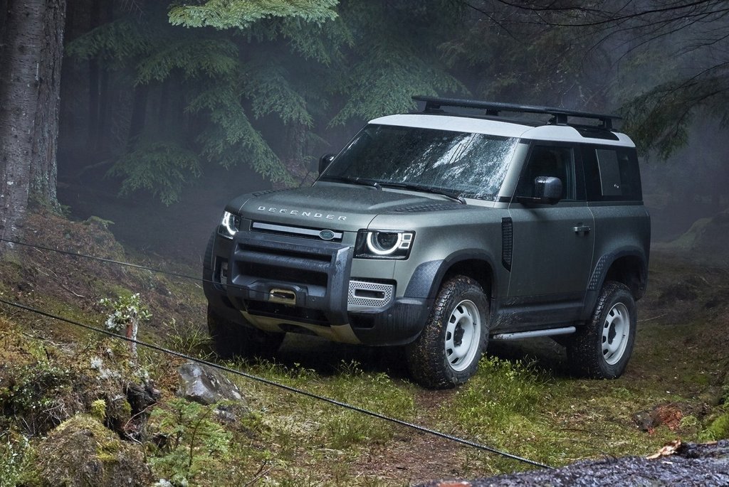 Prémiový trojdverový off-road Land Rover Defender 90