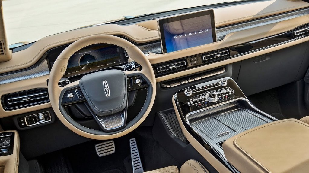 Recenzia luxusného crossoveru Lincoln Aviator