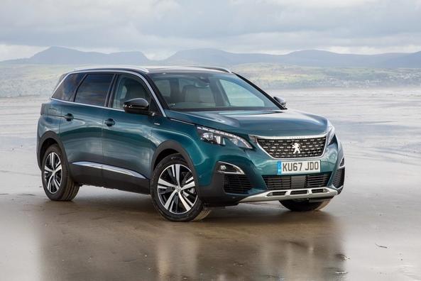 Druhá generácia crossoveru Peugeot 5008