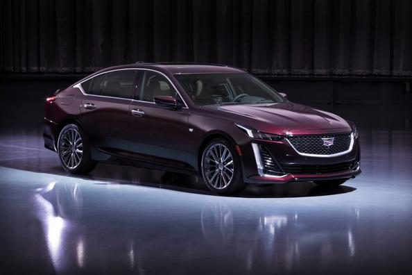 Recenzia prémiového sedanu Cadillac CT5