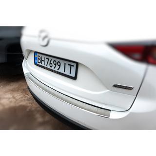Nerezová lišta na zadný nárazník Carmos (nerez) Mazda CX-5 2017–2025 fotografia 3