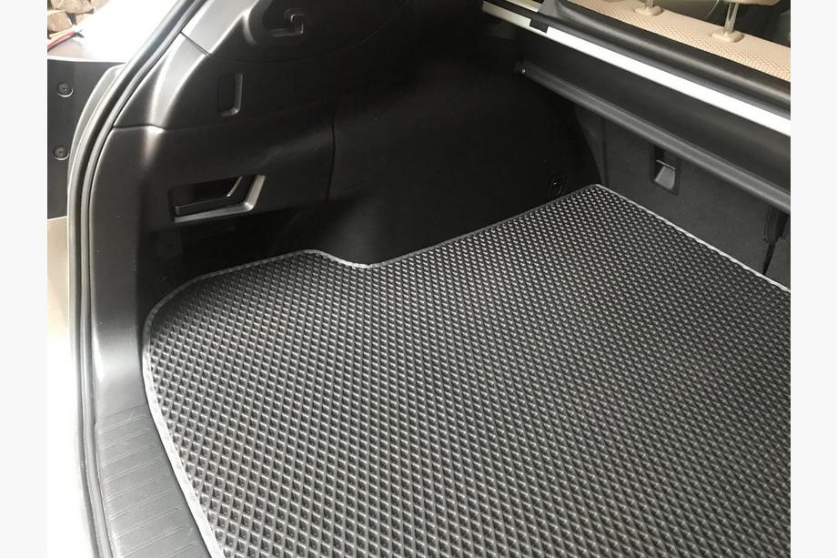 Subaru Outback 2014–2019 Vanička do kufra (čierna, EVA) Fotografia 4