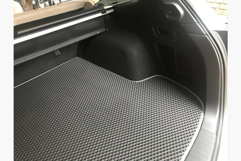 Subaru Outback 2014–2019 Vanička do kufra (čierna, EVA) Fotografia 5