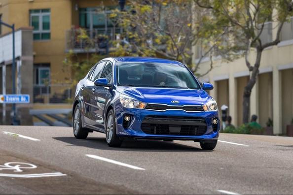 Štvrtá generácia kompaktného sedanu KIA Rio
