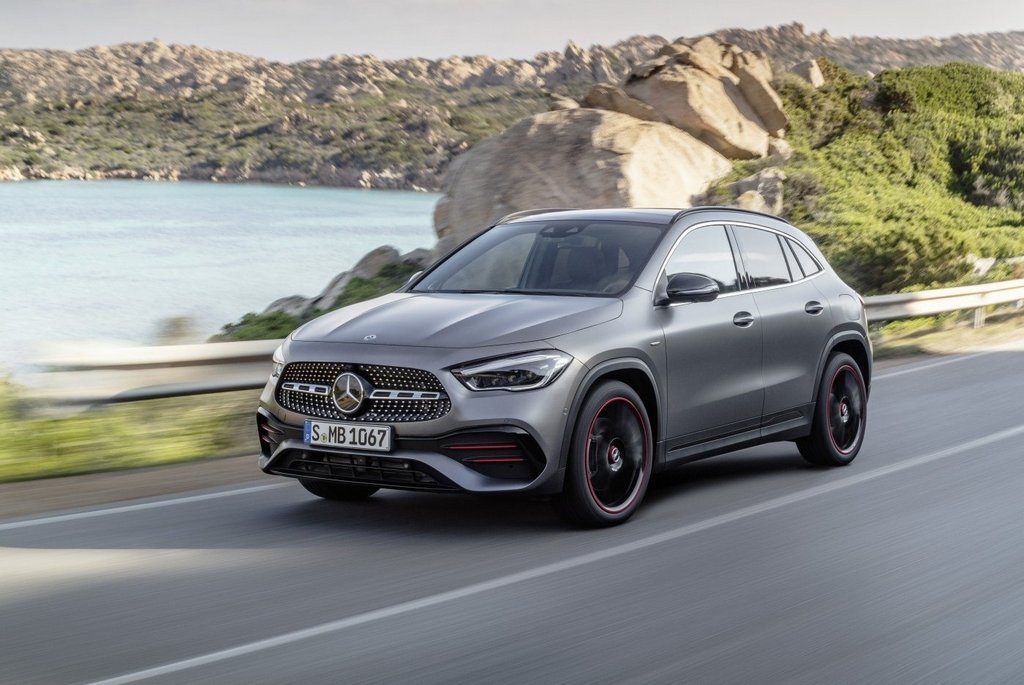 Recenzia prémiového kompaktného crossoveru Mercedes-Benz GLA-Class