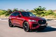 Stredne veľký prémiový crossover Jaguar F-Pace fotografia 3