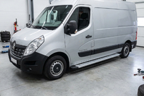 Renault Master 2011–2023 Bočné nášľapy Maya V2 (2 ks, hliník) fotografia 1