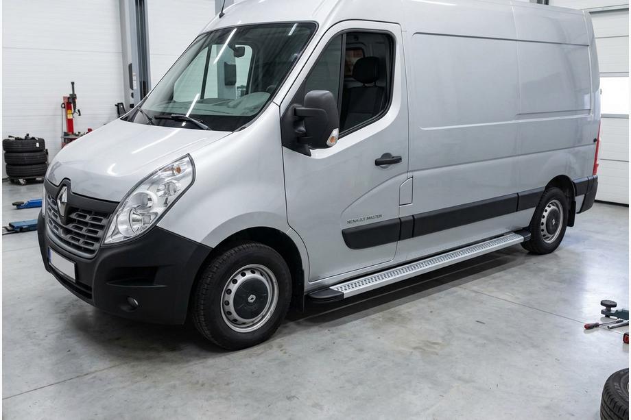 Renault Master 2011–2023 Bočné nášľapy Maya V2 (2 ks, hliník) Image