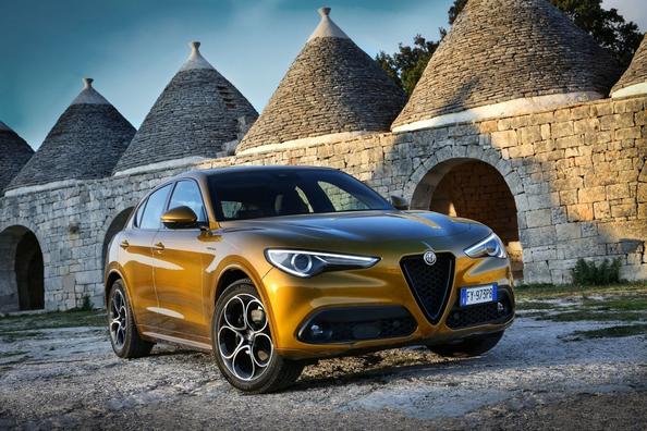 Prvá generácia kompaktného crossoveru Alfa Romeo Stelvio