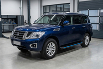 Nissan Patrol Y62 2010–2024 Bočné nášľapy Maya Blue (2 ks, hliník) fotografia 1