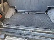 Nissan Patrol Y60 1988–1997 Vanička do kufra krátka (EVA, čierna) fotografia 5