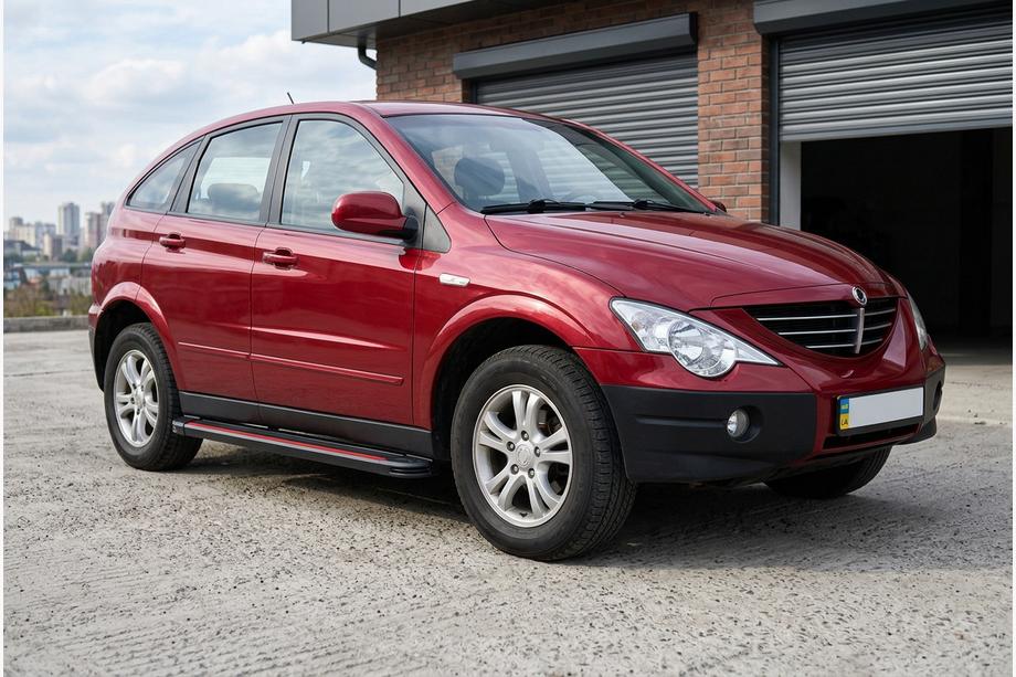 SsangYong Action 2005–2018 Bočné prahy Maya Red (2 ks., hliník) Image