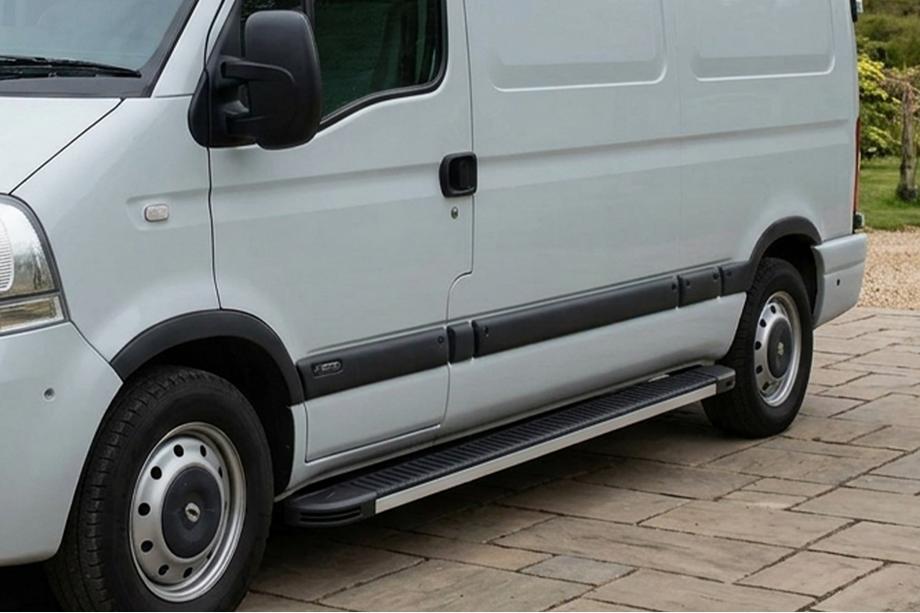 Renault Master 1998–2010 Bočné prahy Maya V1 (2 ks, hliník) Image