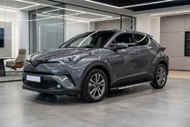 Toyota C-HR 2016–2023 Bočné nášľapy Duru (2 ks, hliník) fotografia 1