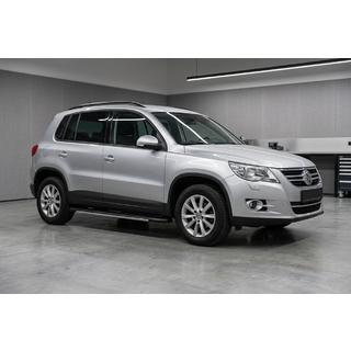 Bočné nášľapy Bosphorus Grey (2 ks, hliník) Volkswagen Tiguan 2007–2016 fotografia 1