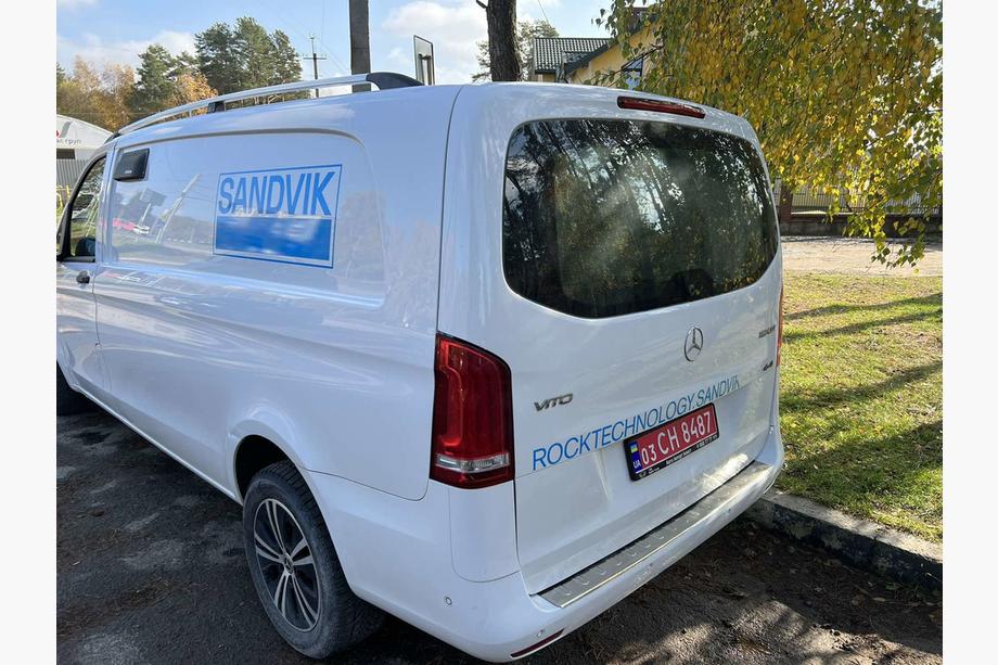 Mercedes Vito/V-trieda W447 2014– Chrómové strešné lyžiny DDU (plastové nožičky) Image