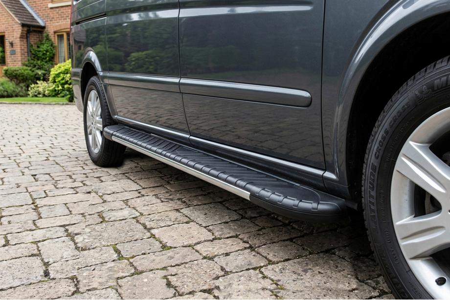Mercedes Viano 2004–2014 Bočné nášľapy Bosphorus Grey (2 ks, hliník) Image