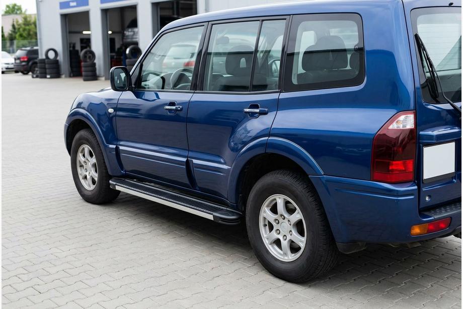 Mitsubishi Pajero Wagon III 1999–2006 Bočné prahy Maya V1 (2 ks, hliník) Image