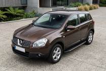 Nissan Qashqai 2007–2010 Bočné nášľapy Bosphorus Grey (2 ks, hliník) fotografia 1