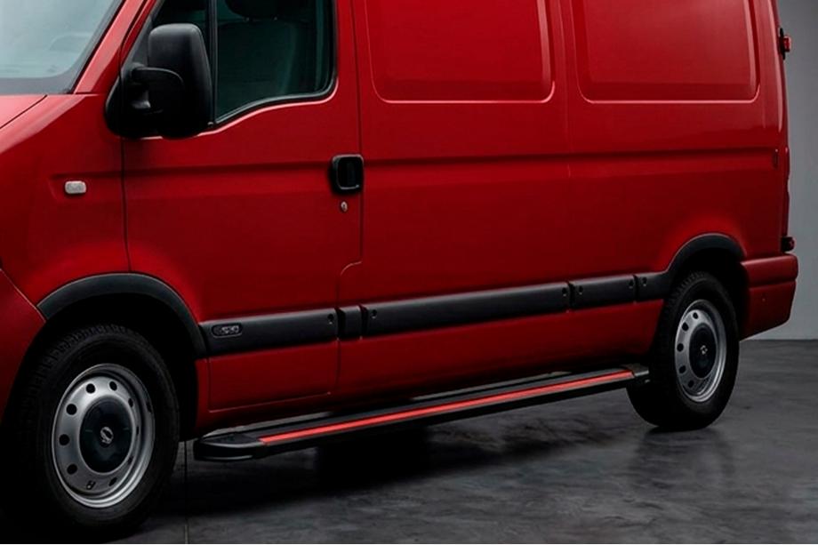 Opel Movano 2004–2010 Bočné prahy Maya Red (2 ks., hliník) Image