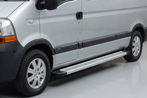 Nissan Interstar 2002–2010 Bočné nášľapy Maya V2 (2 ks, hliník) fotografia 1